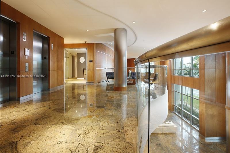 Properties 2 1000 5th St 102