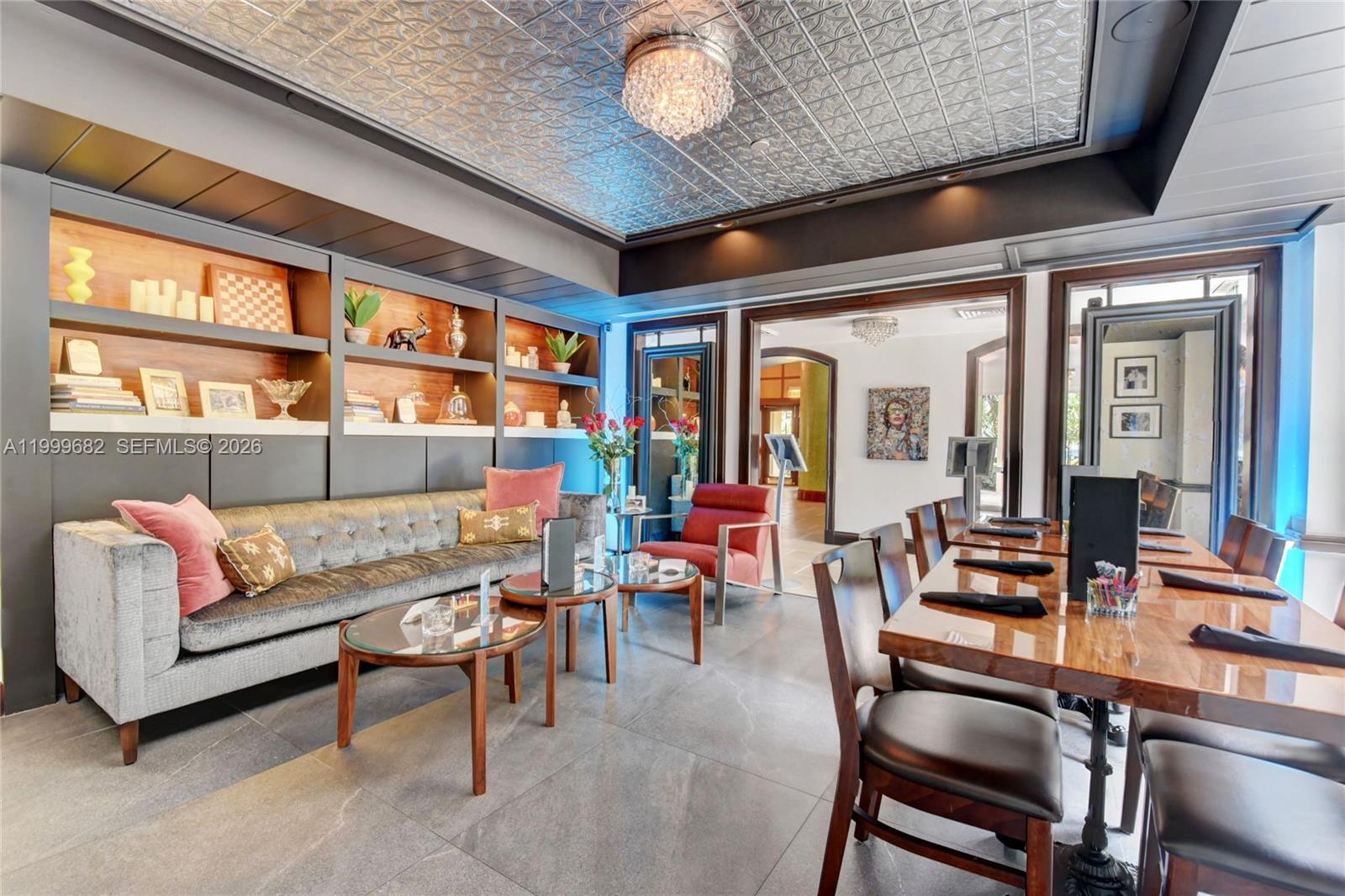 THE MUTINY CONDO - Residential