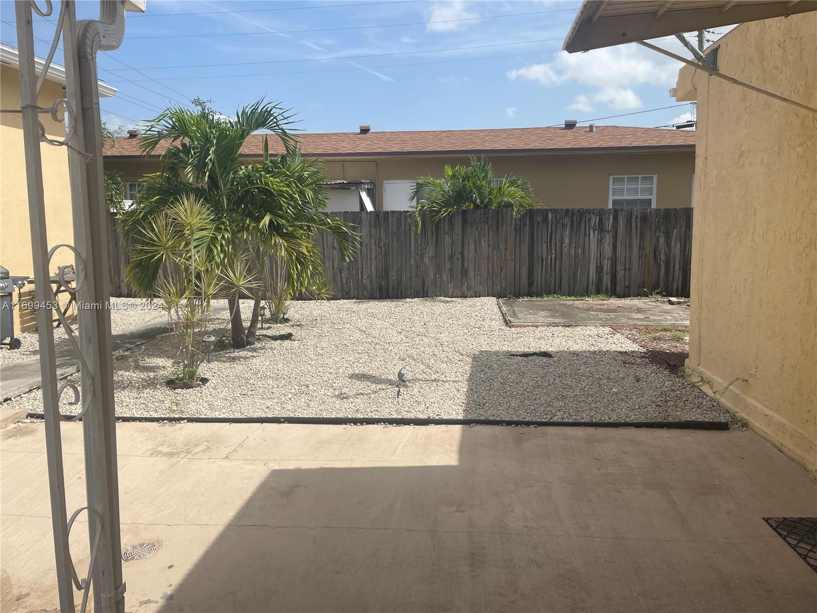 Rental Property at 1115 N 22nd Ave A, Hollywood, Broward County, Florida - Bedrooms: 2 
Bathrooms: 1  - $1,600 MO.