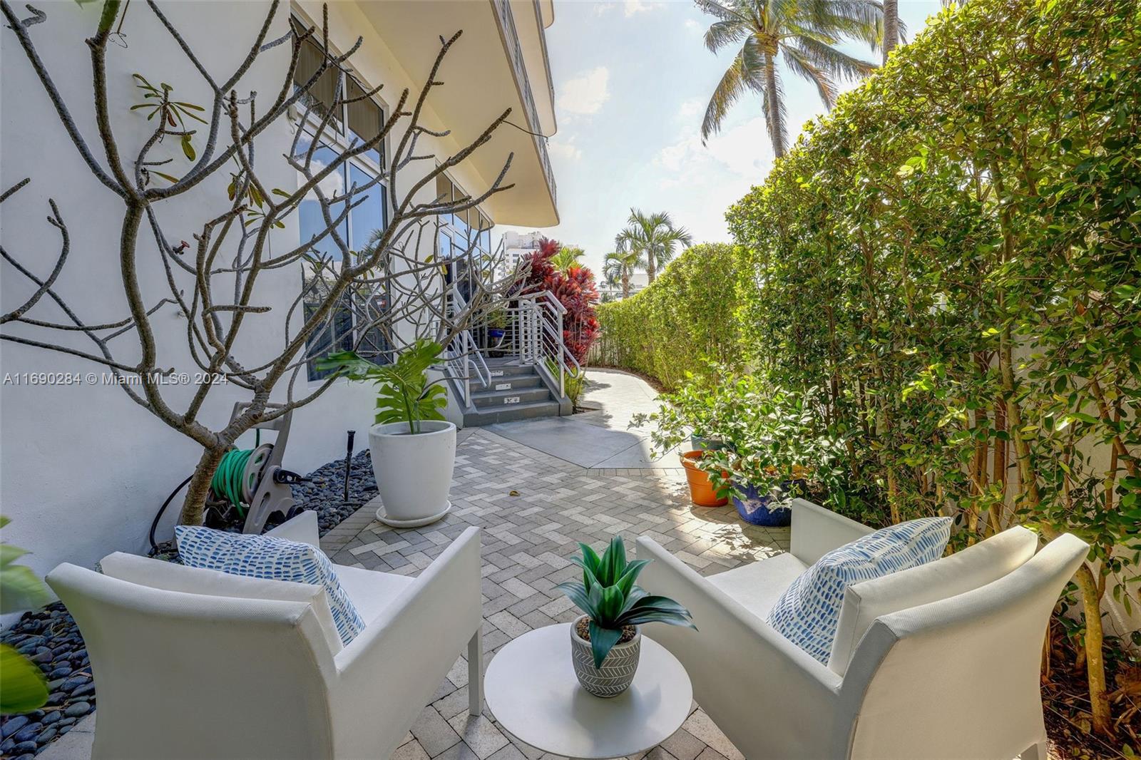 THE MERIDIAN CONDO - Residential