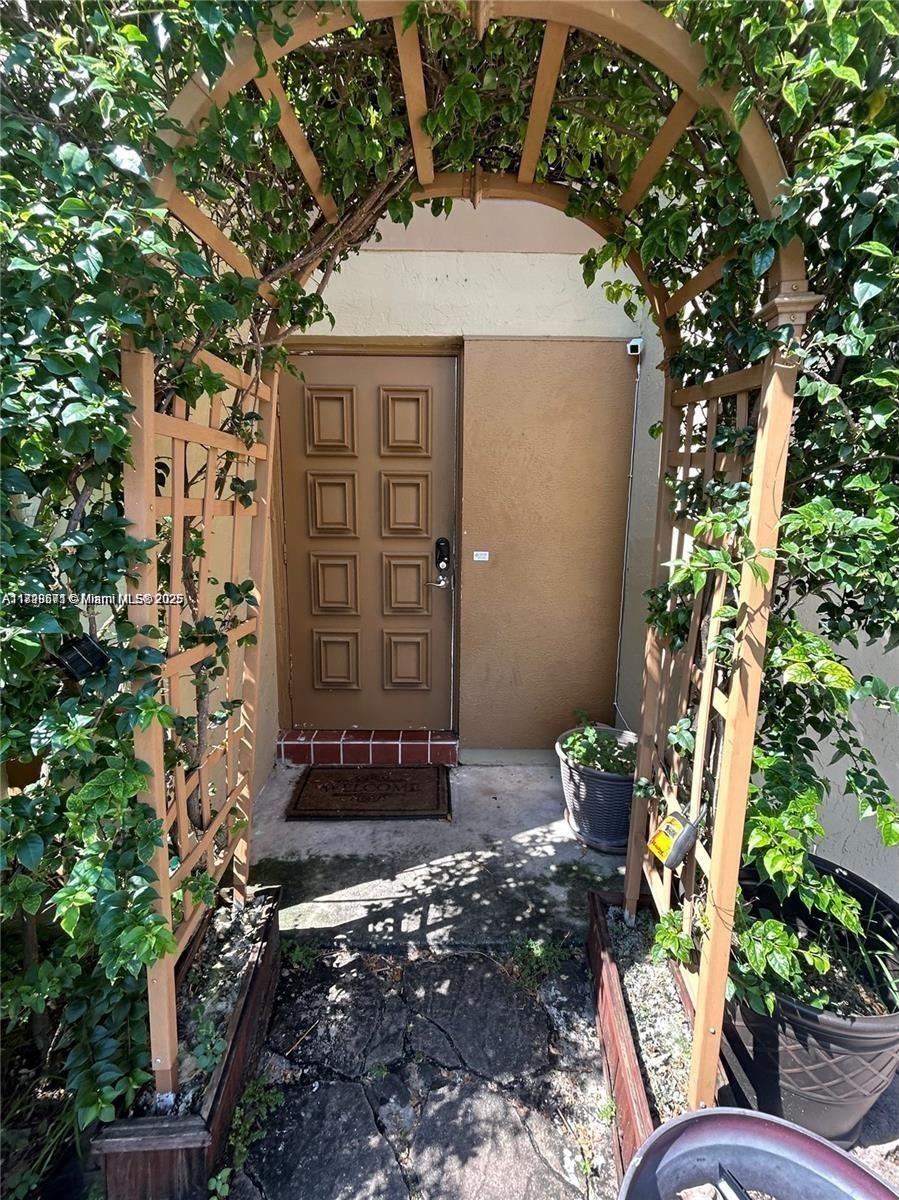 MISSIONWOOD AT MIRAMAR CO - Residential Lease