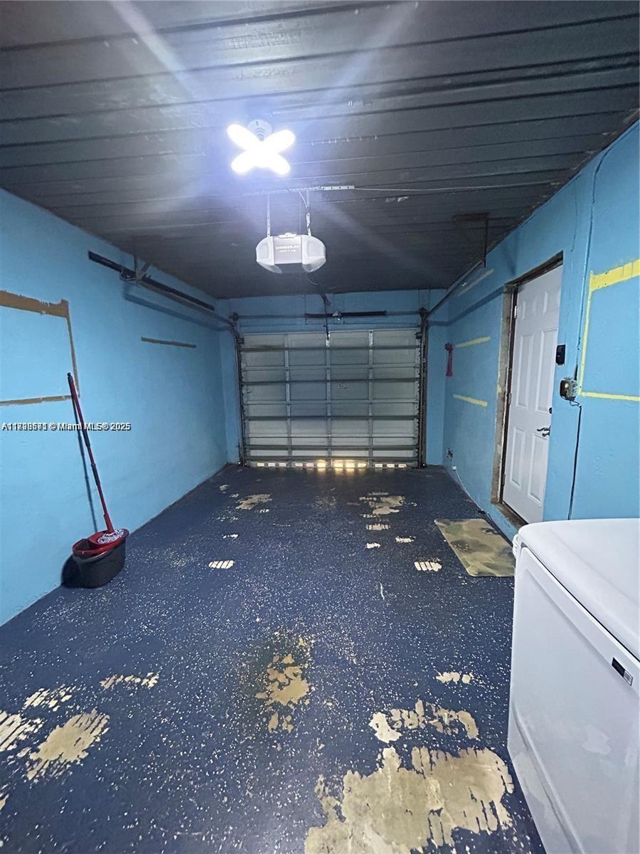 MISSIONWOOD AT MIRAMAR CO - Residential Lease