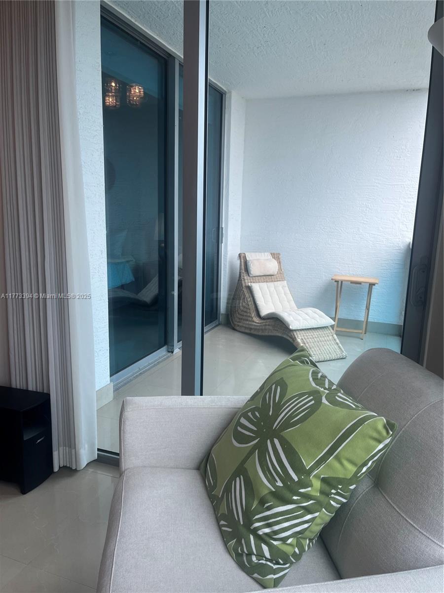 TAO SAWGRASS CONDOMINIUM - Residential