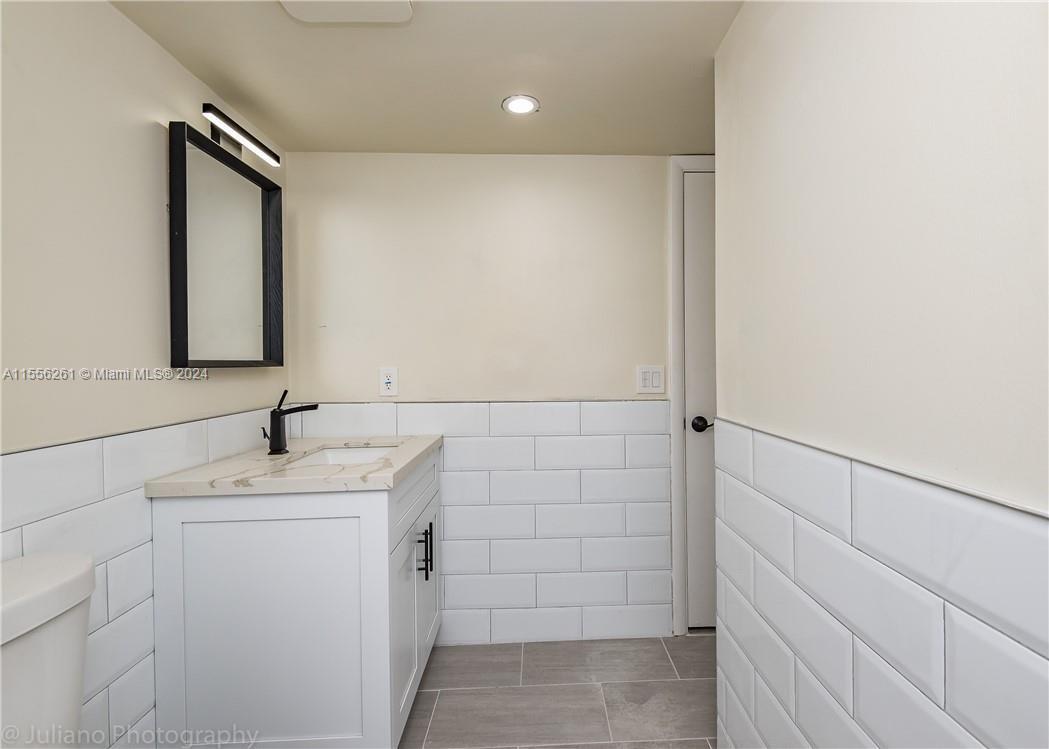 RACQUET CLUB APTS AT BONA - Residential Lease