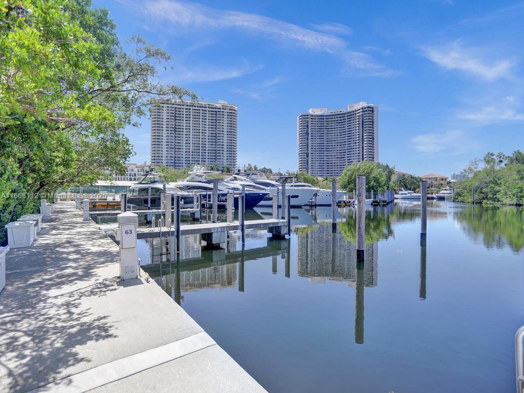 1000 ISL BLVD WILLIAMS IS - Residential