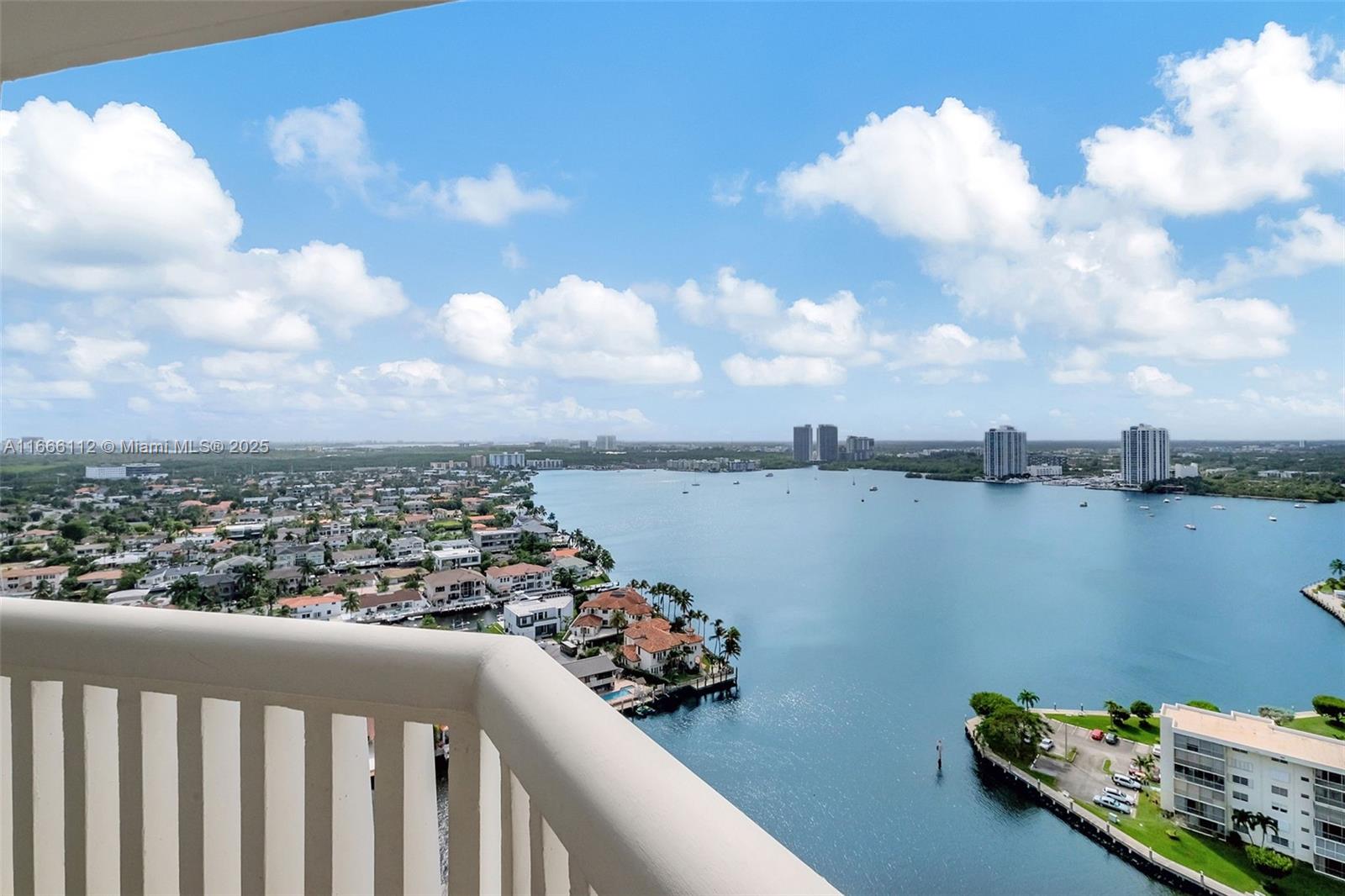 1000 ISL BLVD WILLIAMS IS - Residential