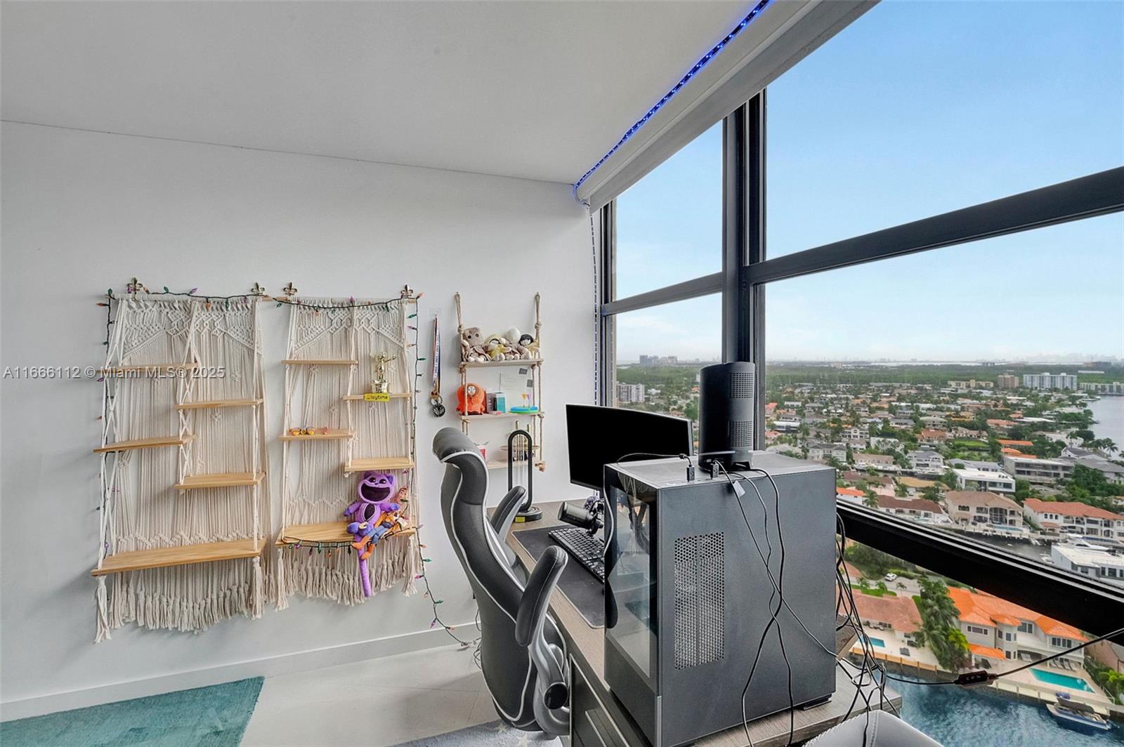 1000 ISL BLVD WILLIAMS IS - Residential