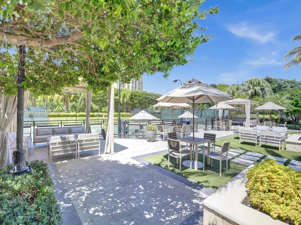 1000 ISL BLVD WILLIAMS IS - Residential