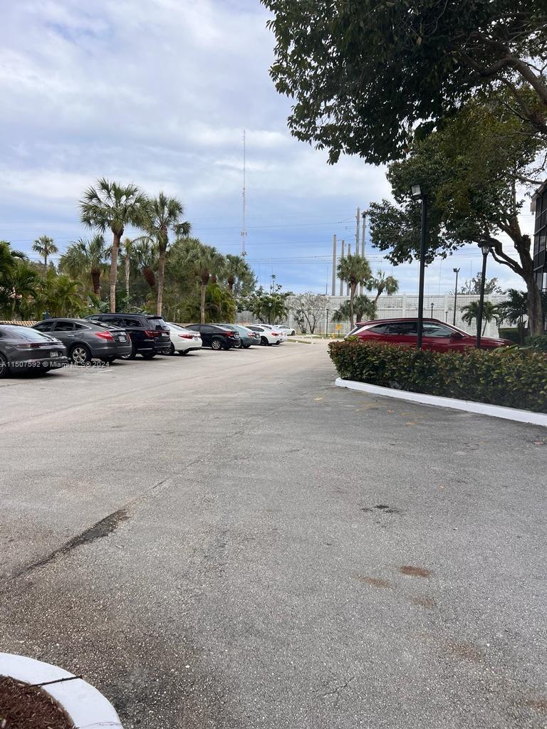 INVERWOOD CONDO - Residential Lease