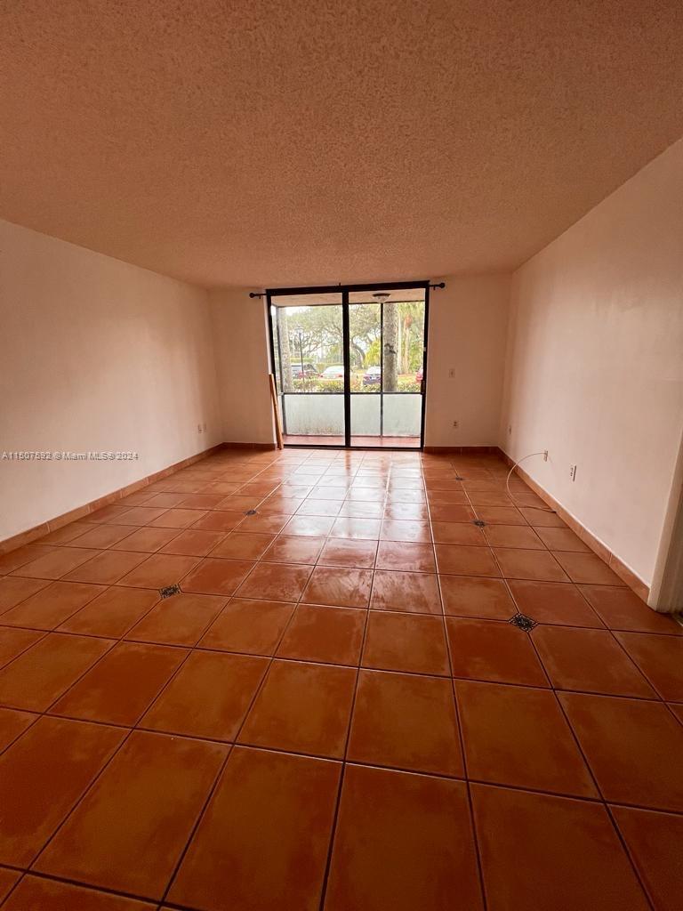 INVERWOOD CONDO - Residential Lease