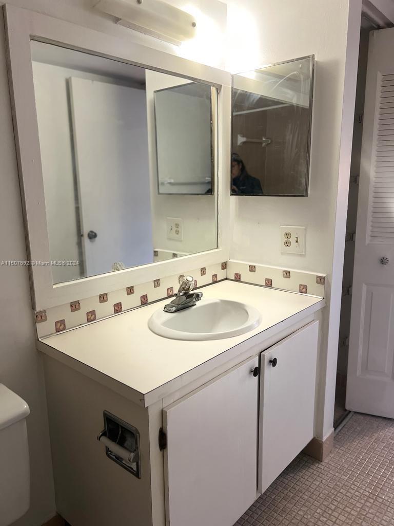 INVERWOOD CONDO - Residential Lease