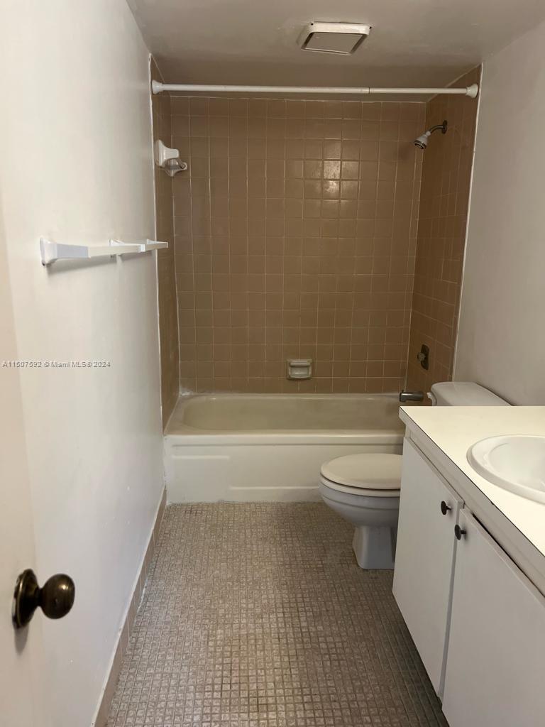 INVERWOOD CONDO - Residential Lease