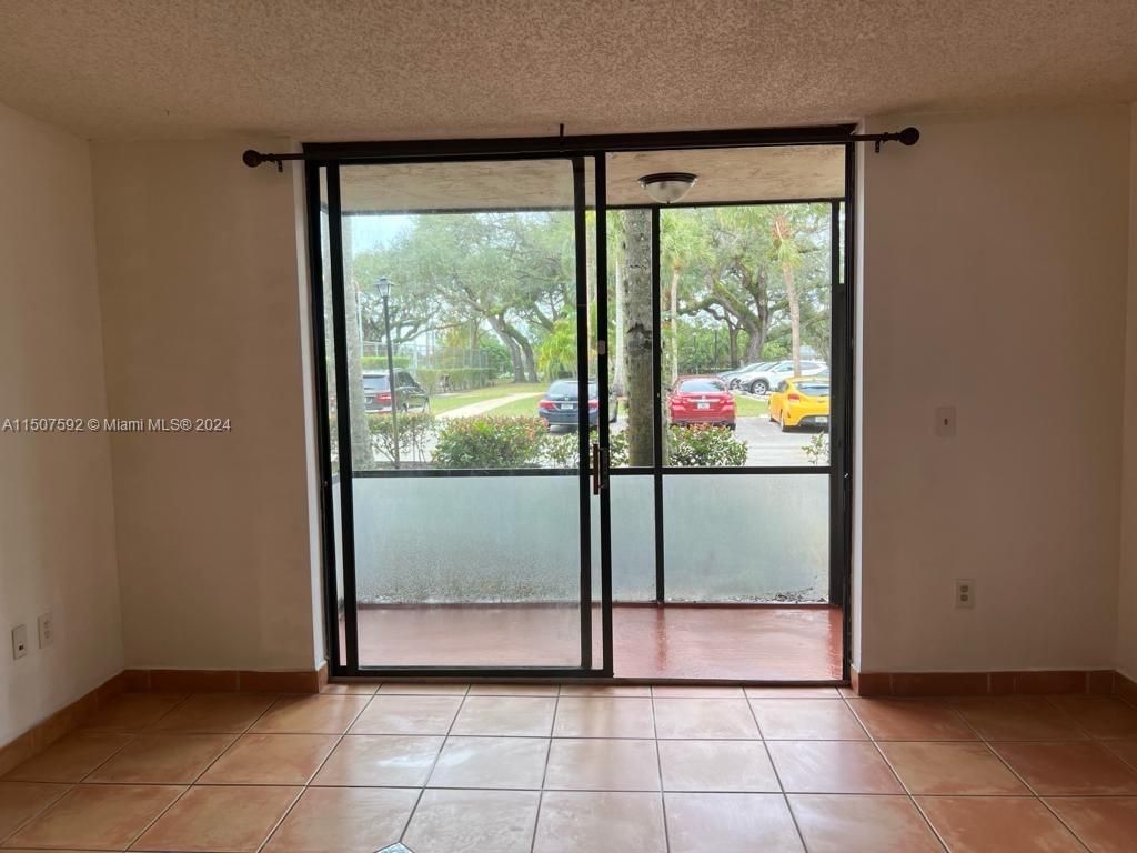 INVERWOOD CONDO - Residential Lease