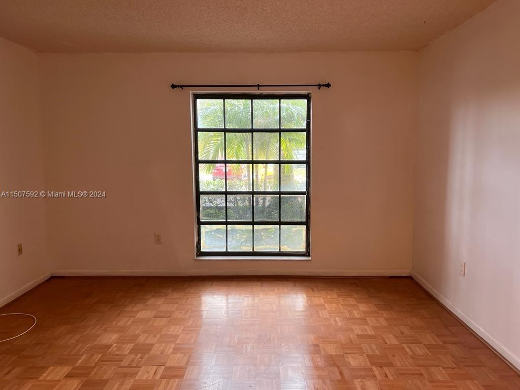 INVERWOOD CONDO - Residential Lease