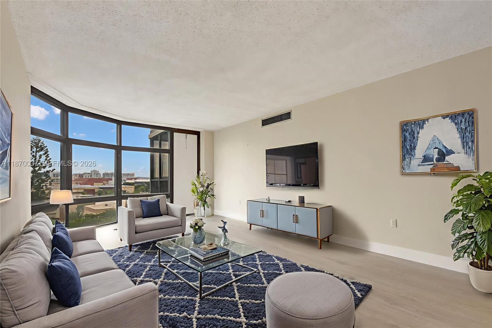 BONAVIDA CONDO - Residential