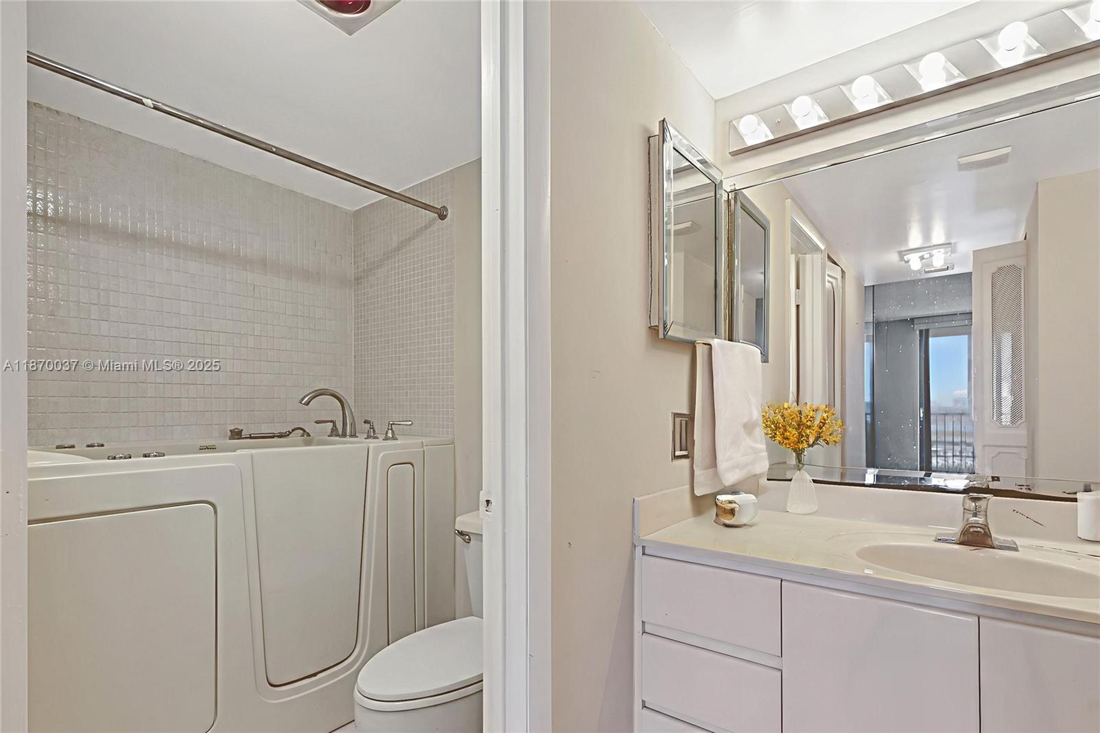 BONAVIDA CONDO - Residential