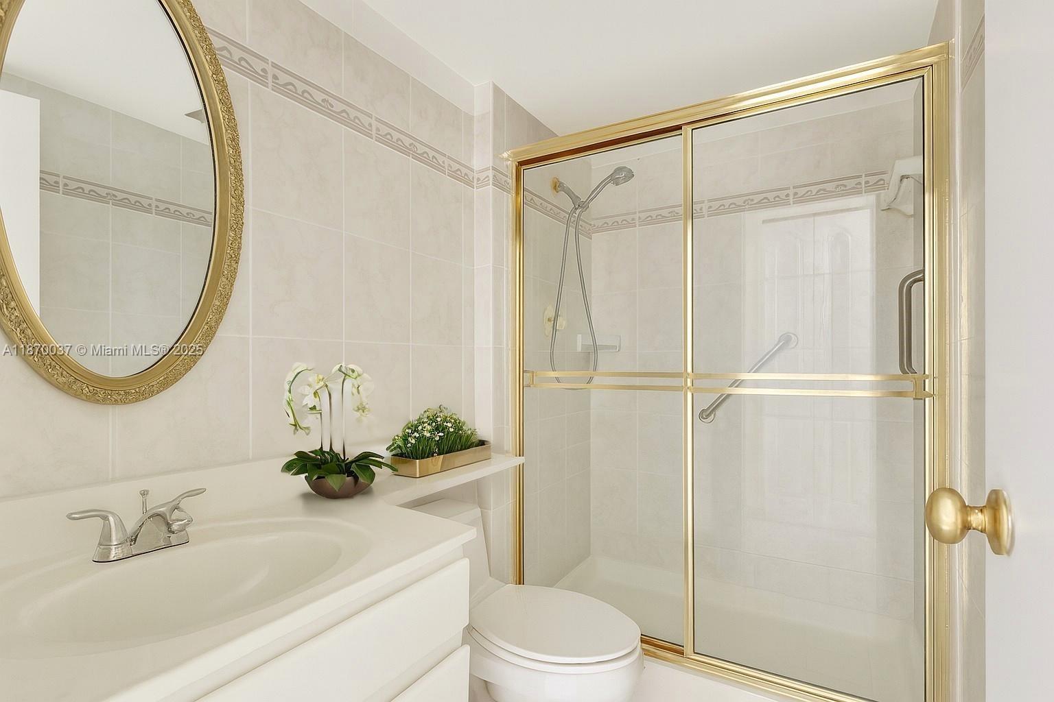 BONAVIDA CONDO - Residential