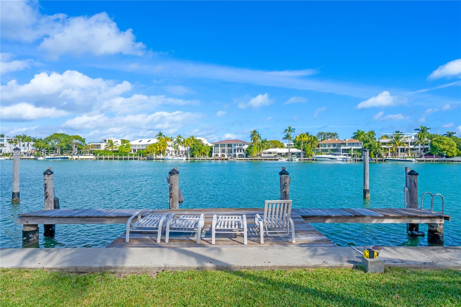 MASHTA ISLAND A REPLAT OF - Residential