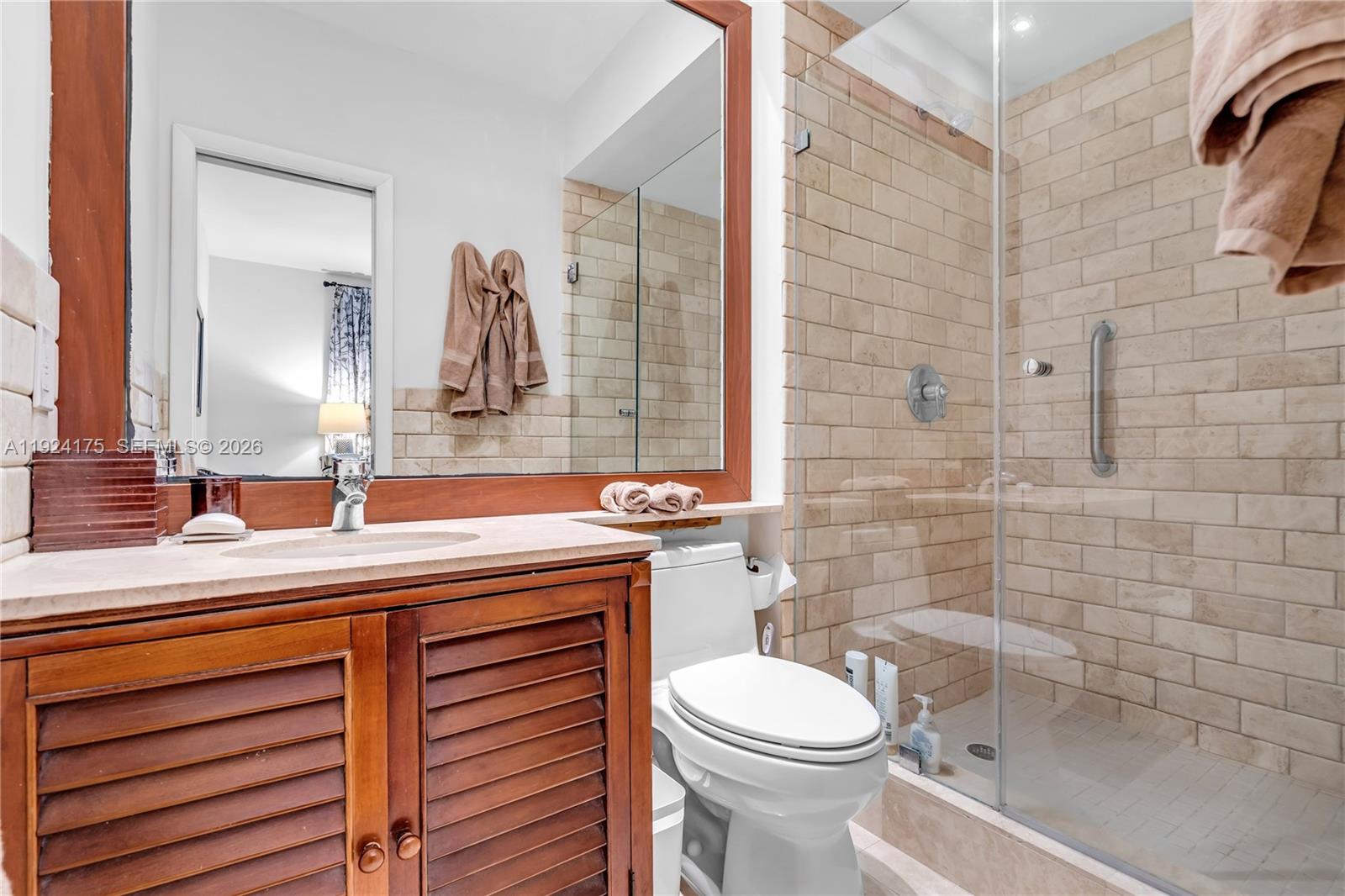 MASHTA ISLAND A REPLAT OF - Residential