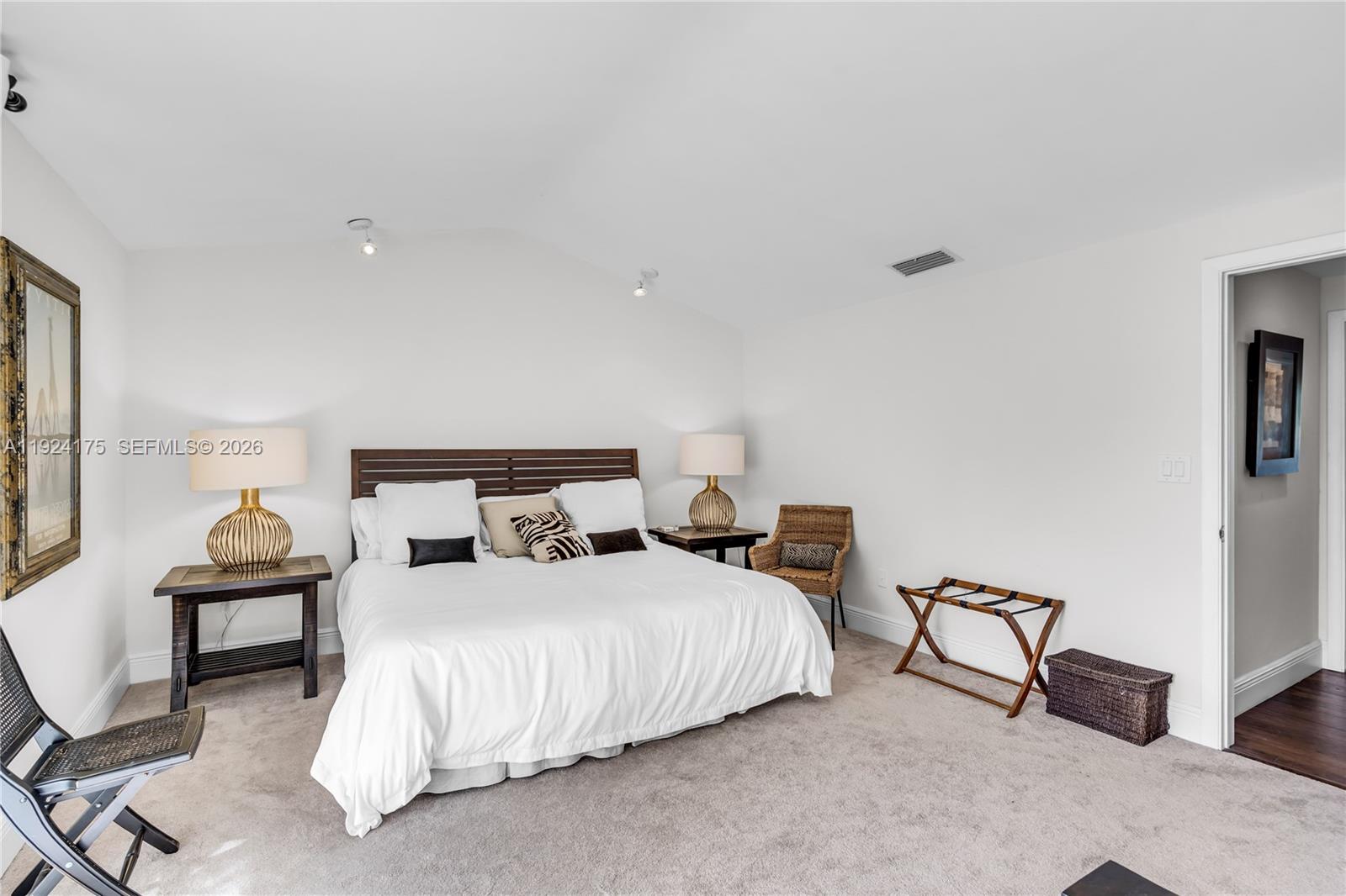 MASHTA ISLAND A REPLAT OF - Residential