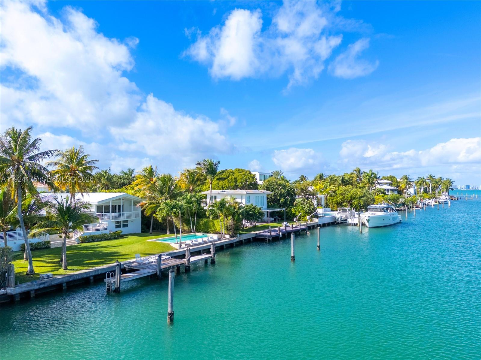 MASHTA ISLAND A REPLAT OF - Residential