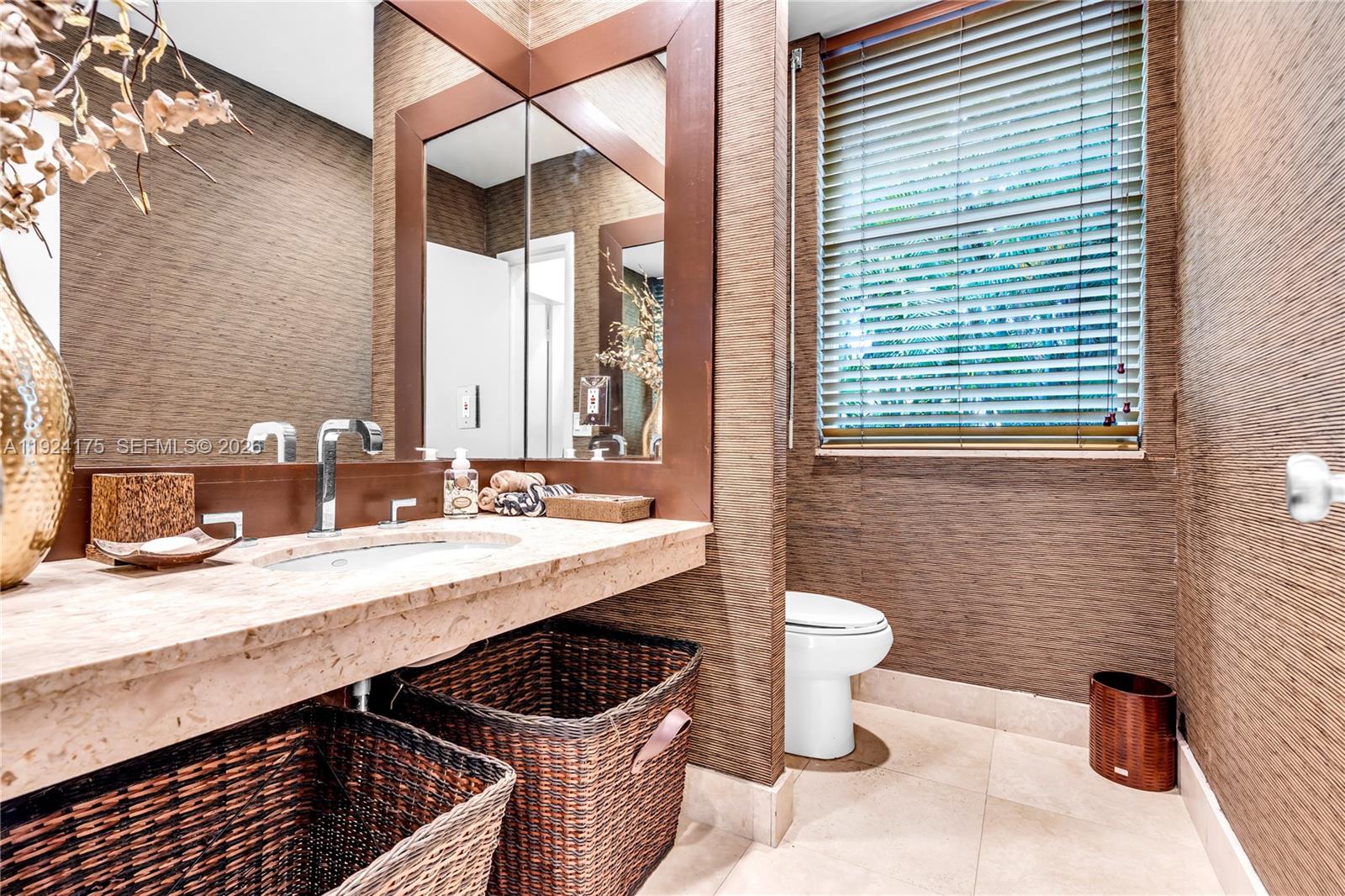 MASHTA ISLAND A REPLAT OF - Residential