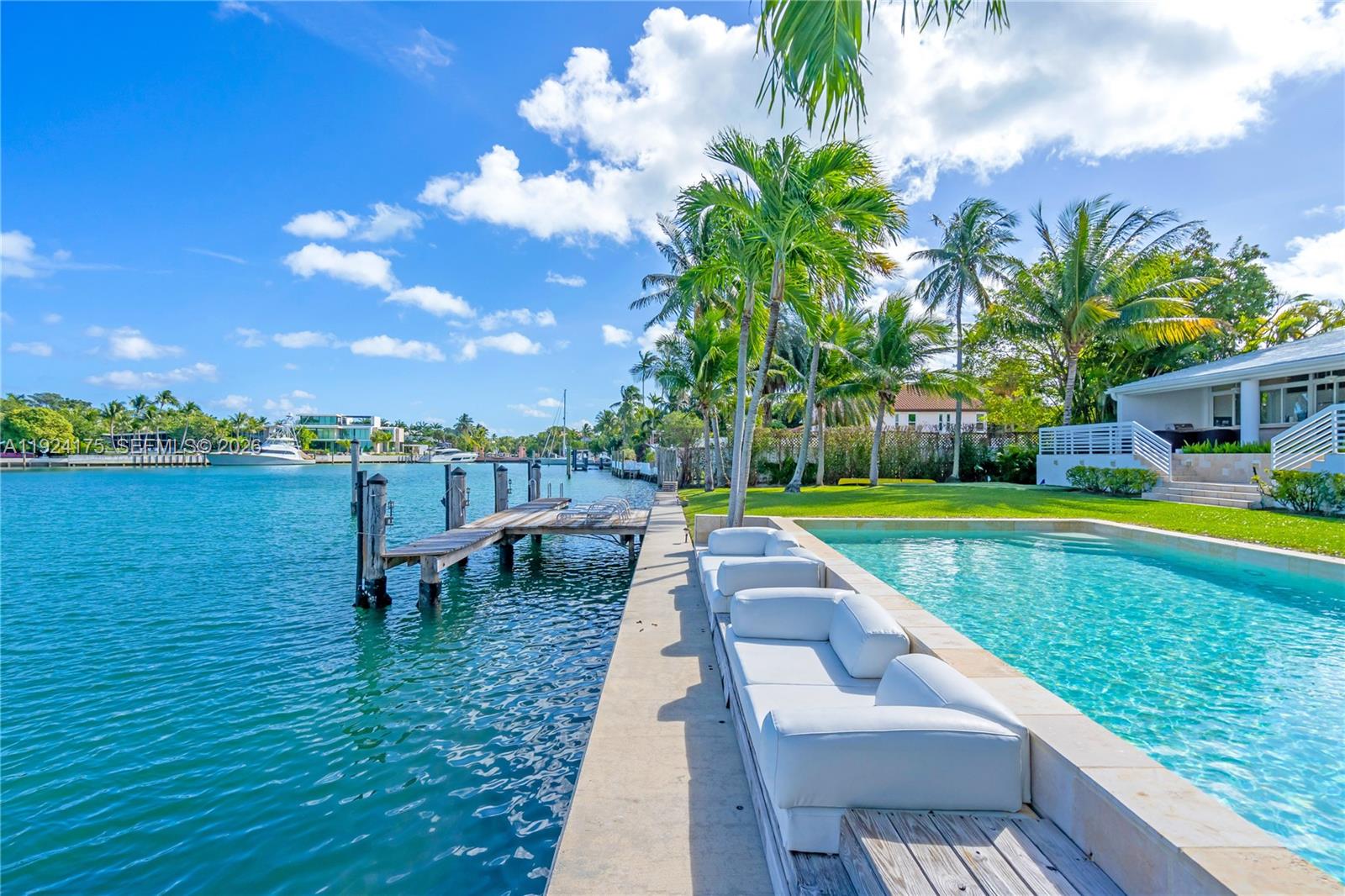 MASHTA ISLAND A REPLAT OF - Residential