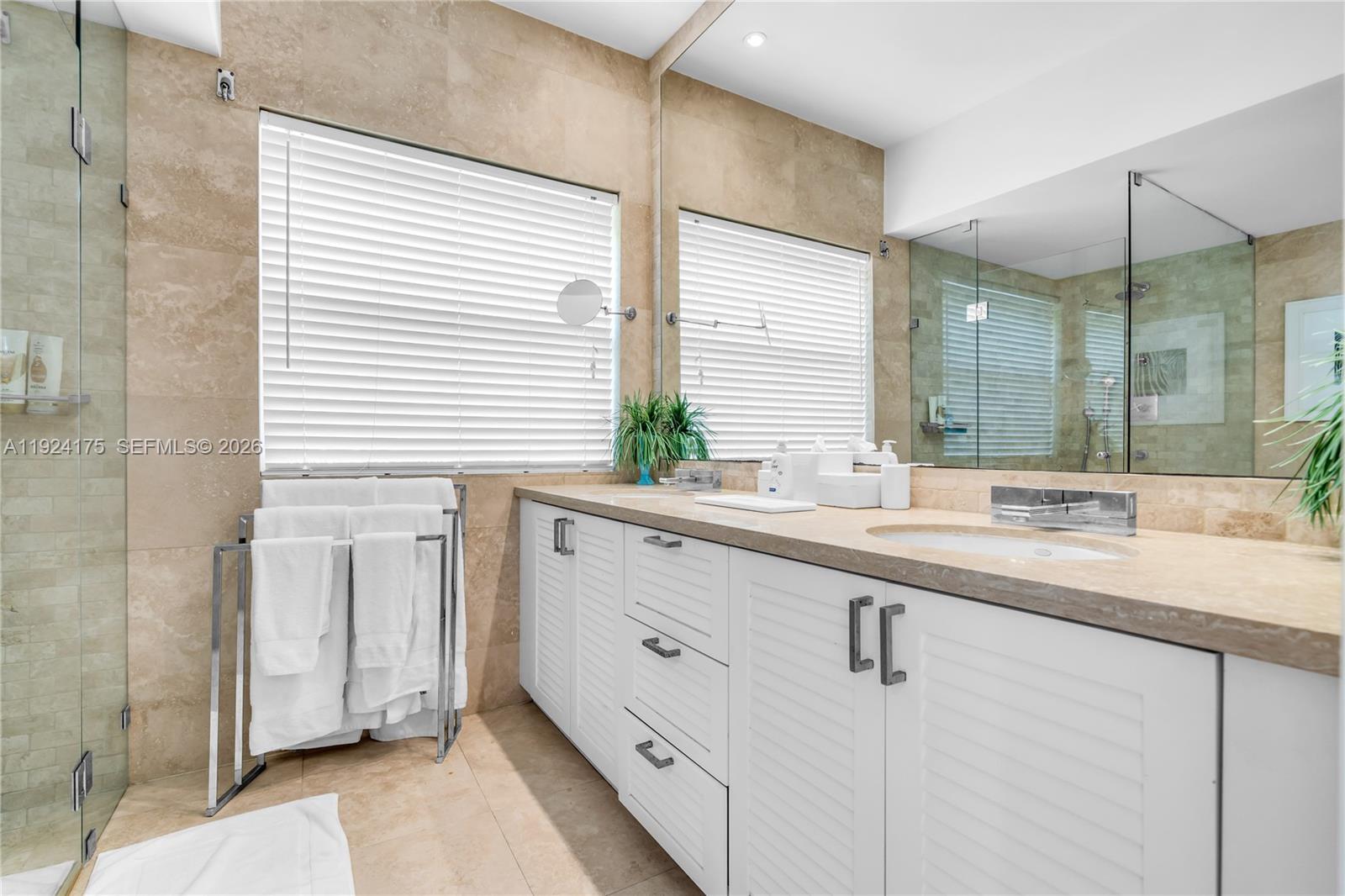 MASHTA ISLAND A REPLAT OF - Residential