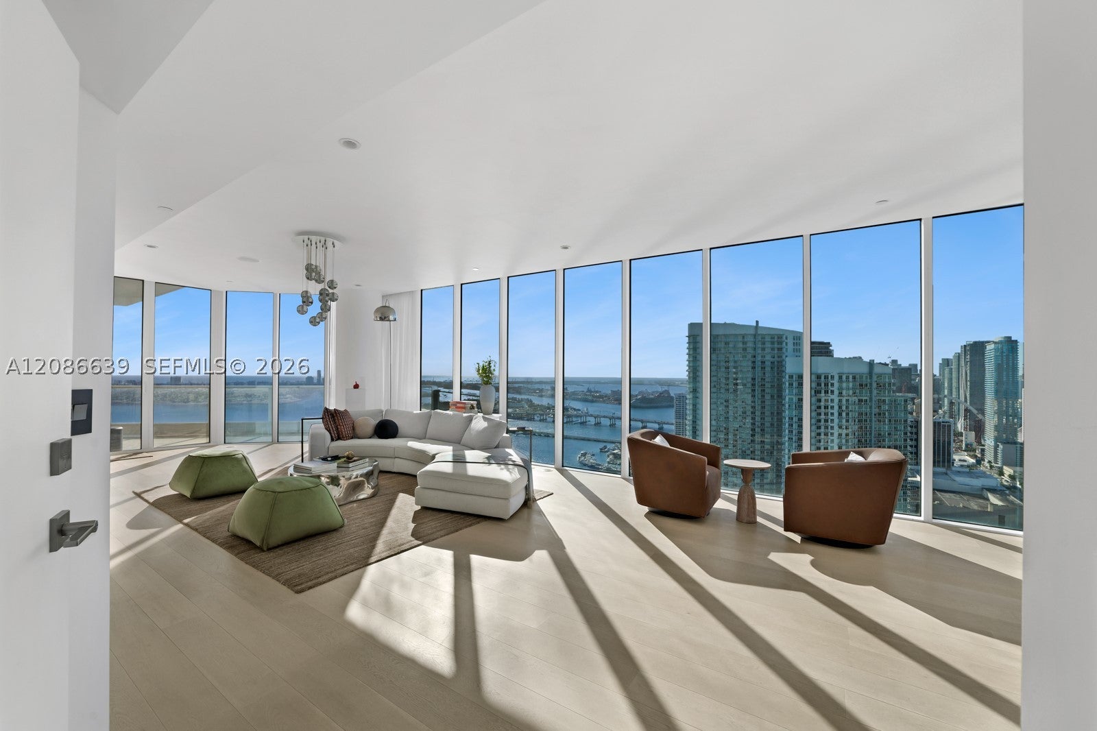 2020 N Bayshore Dr PH4302