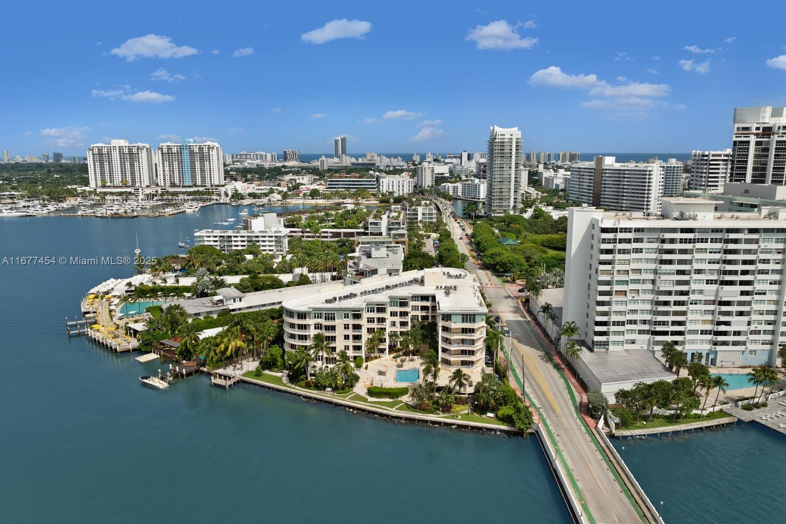 THE VISTAS CONDO - Residential