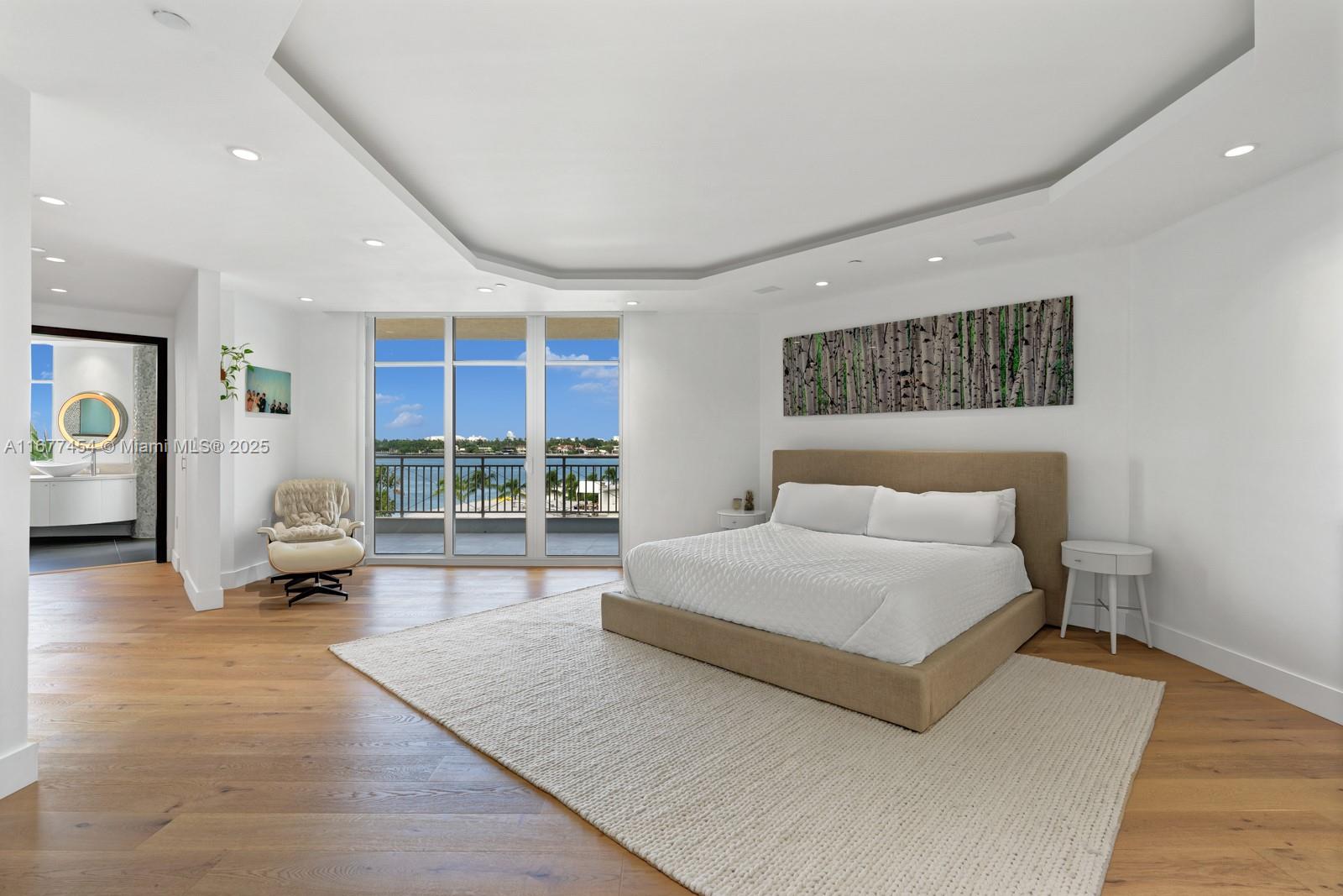 THE VISTAS CONDO - Residential