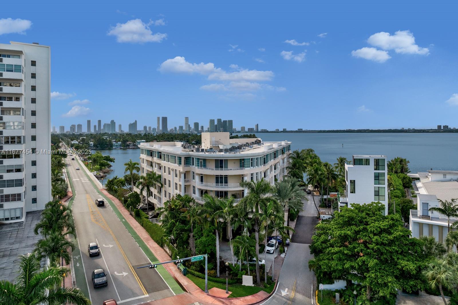 THE VISTAS CONDO - Residential