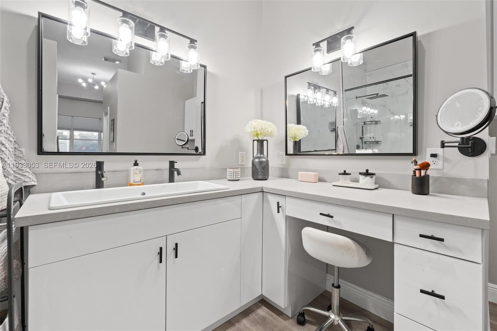 TWIN ACRES - Residential