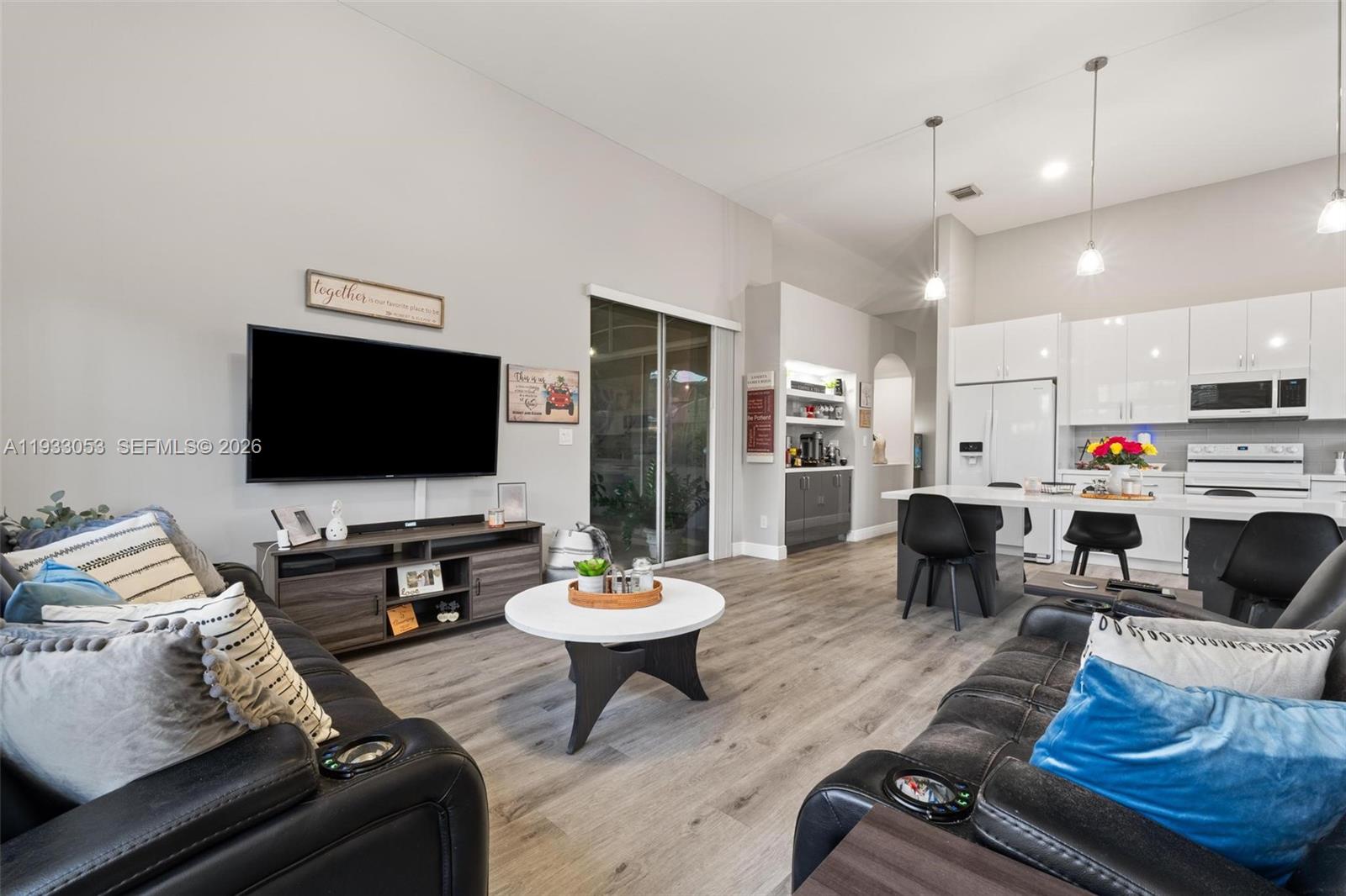 TWIN ACRES - Residential