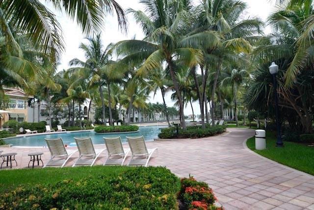 VILLA FLORA CONDO - Residential