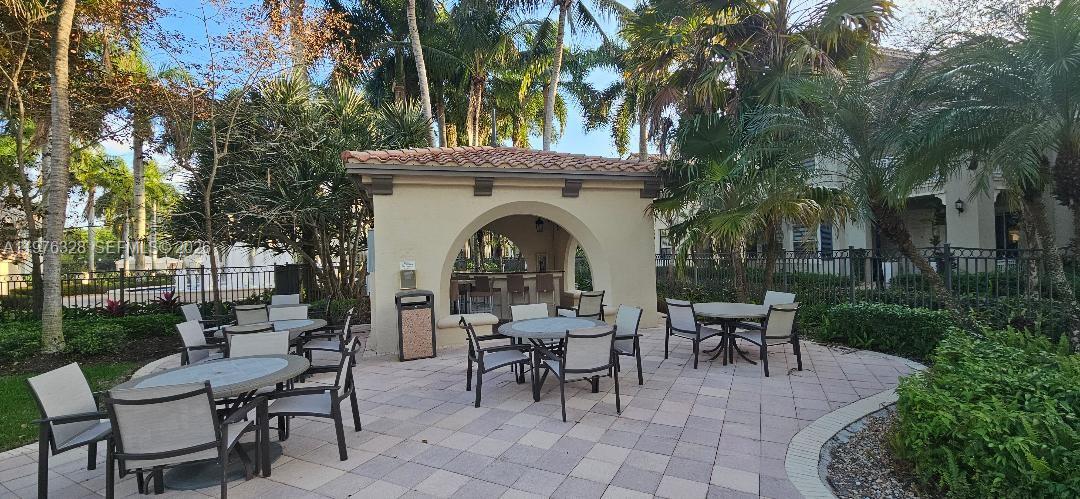 VILLA FLORA CONDO - Residential