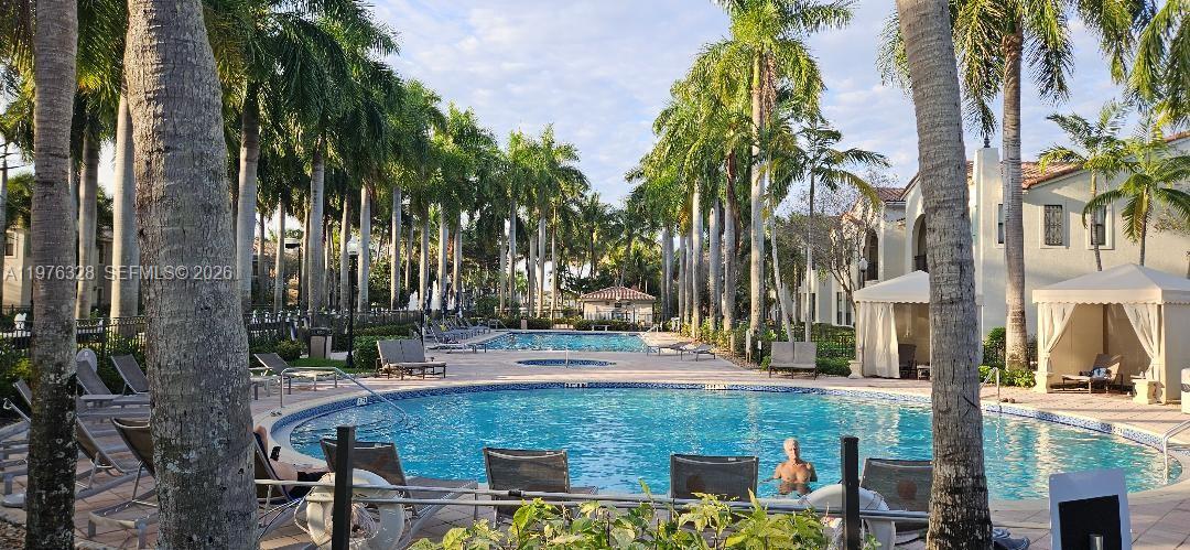 VILLA FLORA CONDO - Residential