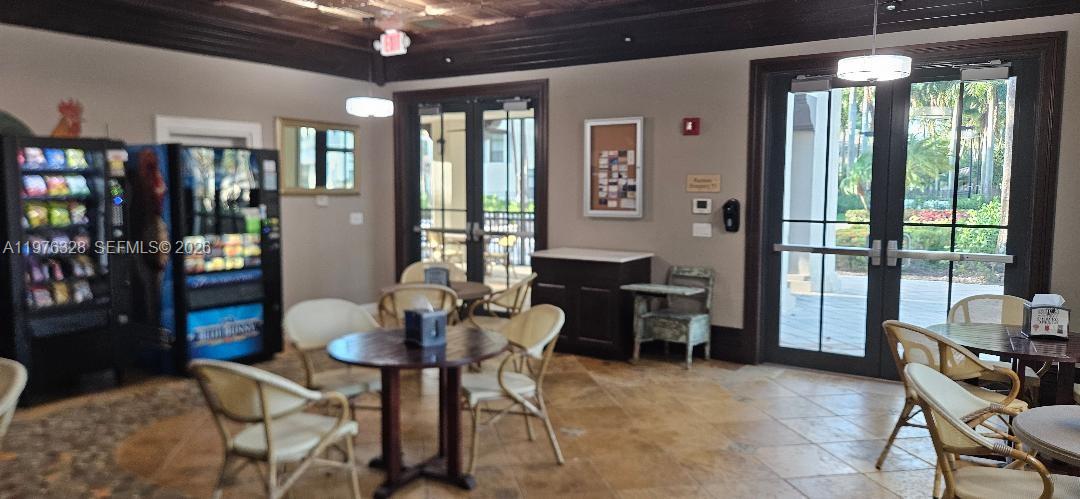 VILLA FLORA CONDO - Residential