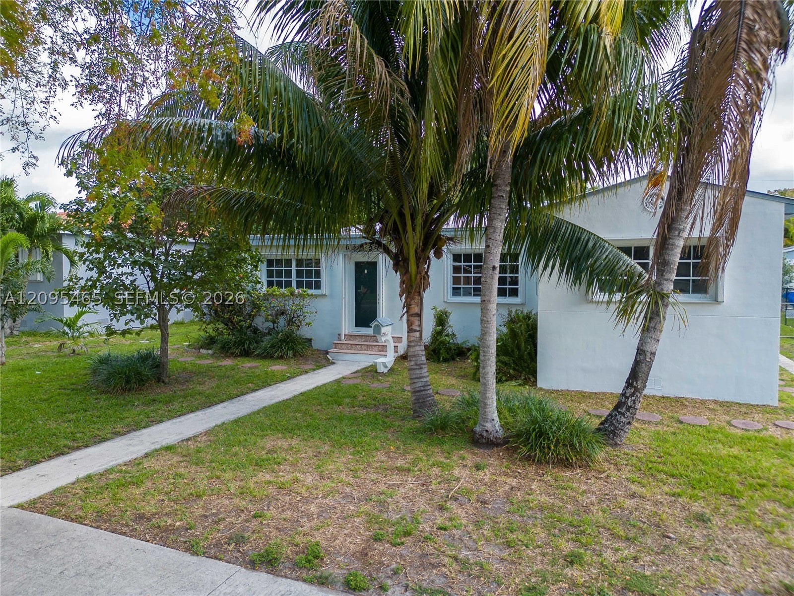 6351 NW 38th Ter