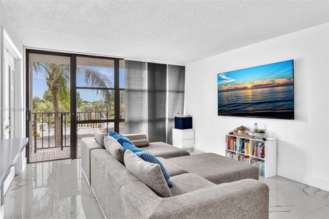 1000 Parkview Dr 329 Hallandale Beach FL 33009