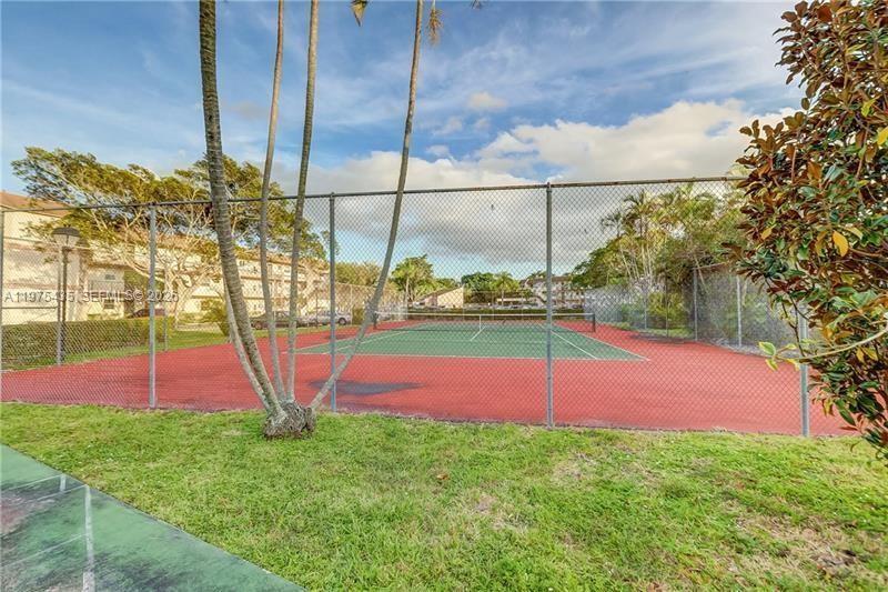 SANDS POINT CONDOMINIUM V - Residential Lease