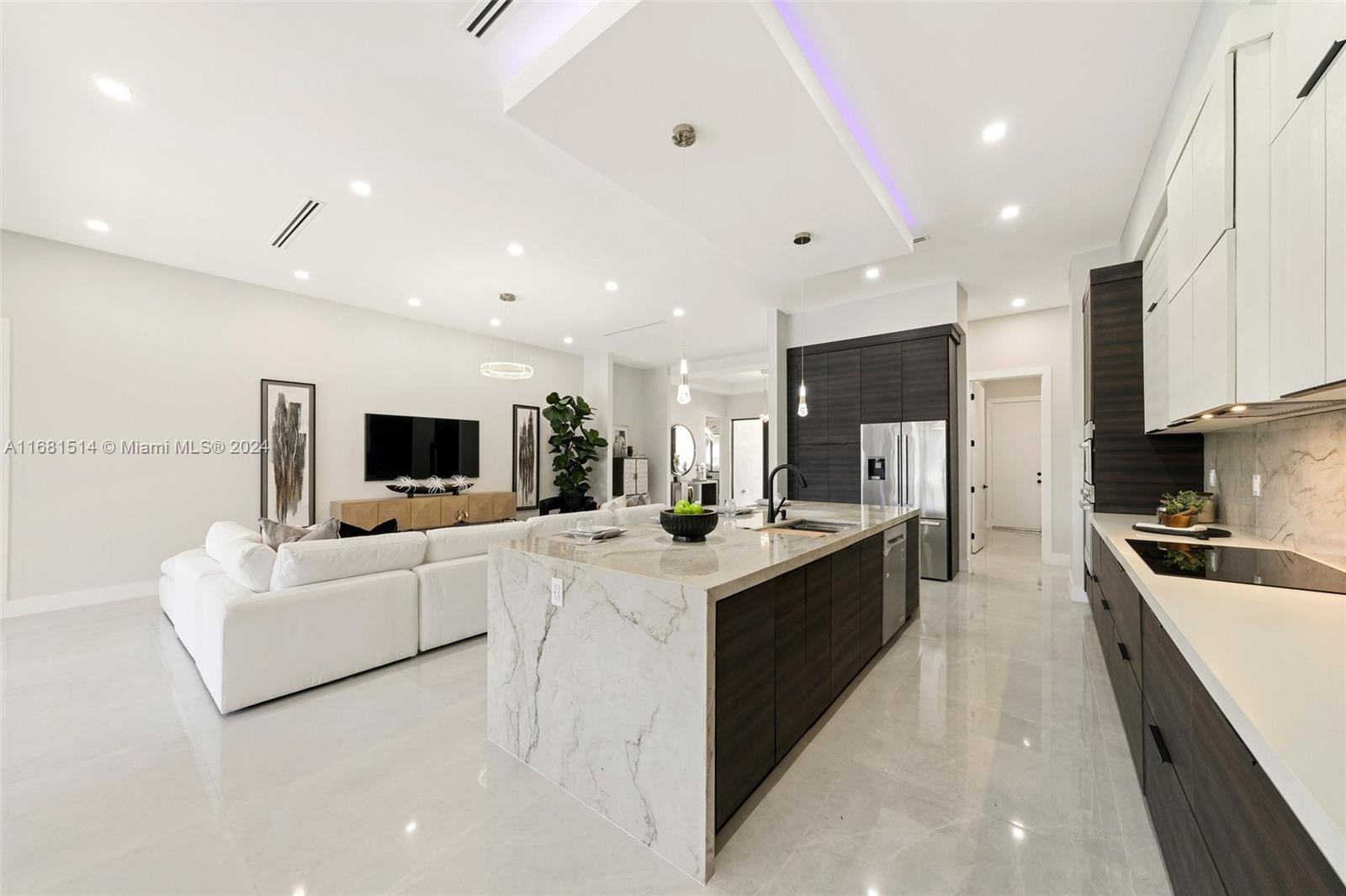 11620 Canal Dr