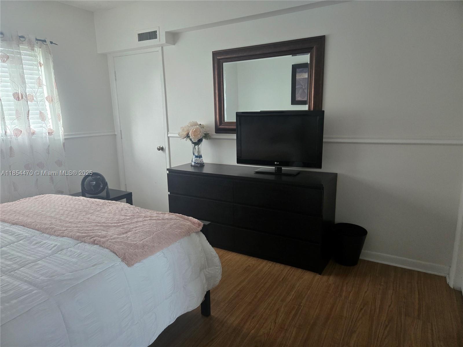 CRYSTAL LAKE 1021 CONDO - Residential Lease