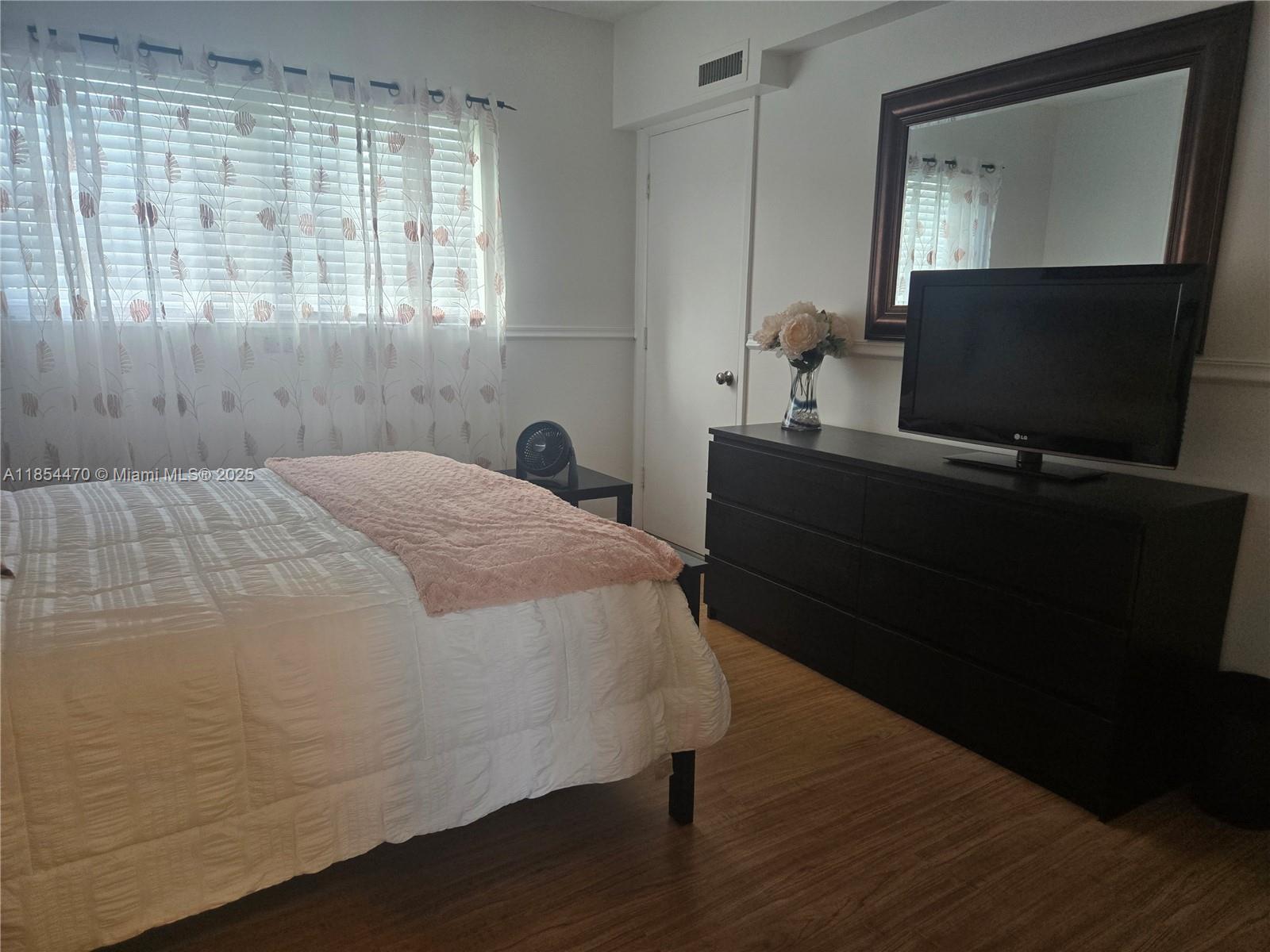 CRYSTAL LAKE 1021 CONDO - Residential Lease
