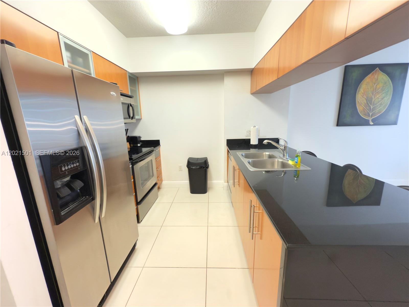 1750 N Bayshore Dr 4305