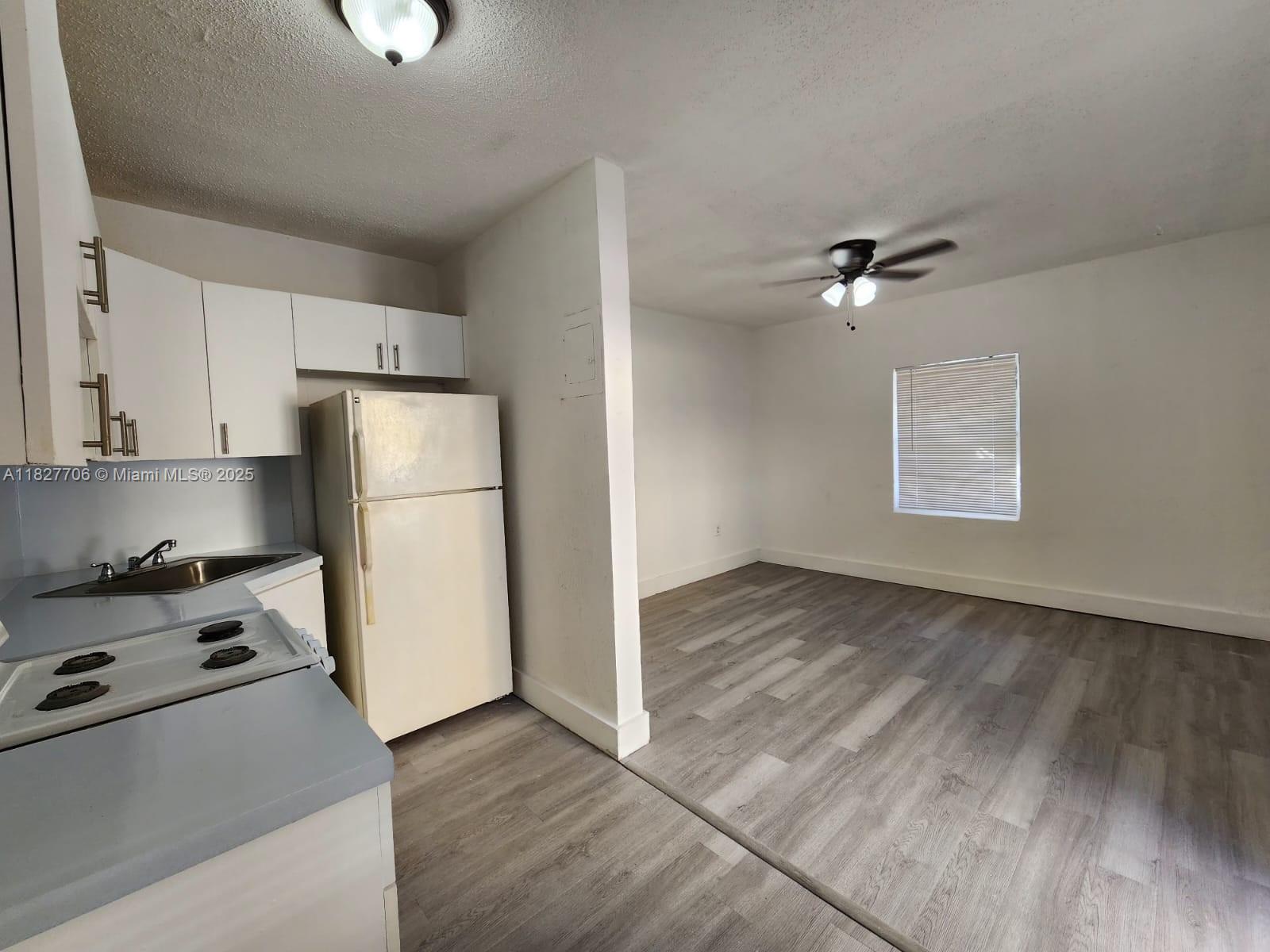 3615 Thomas Ave 1