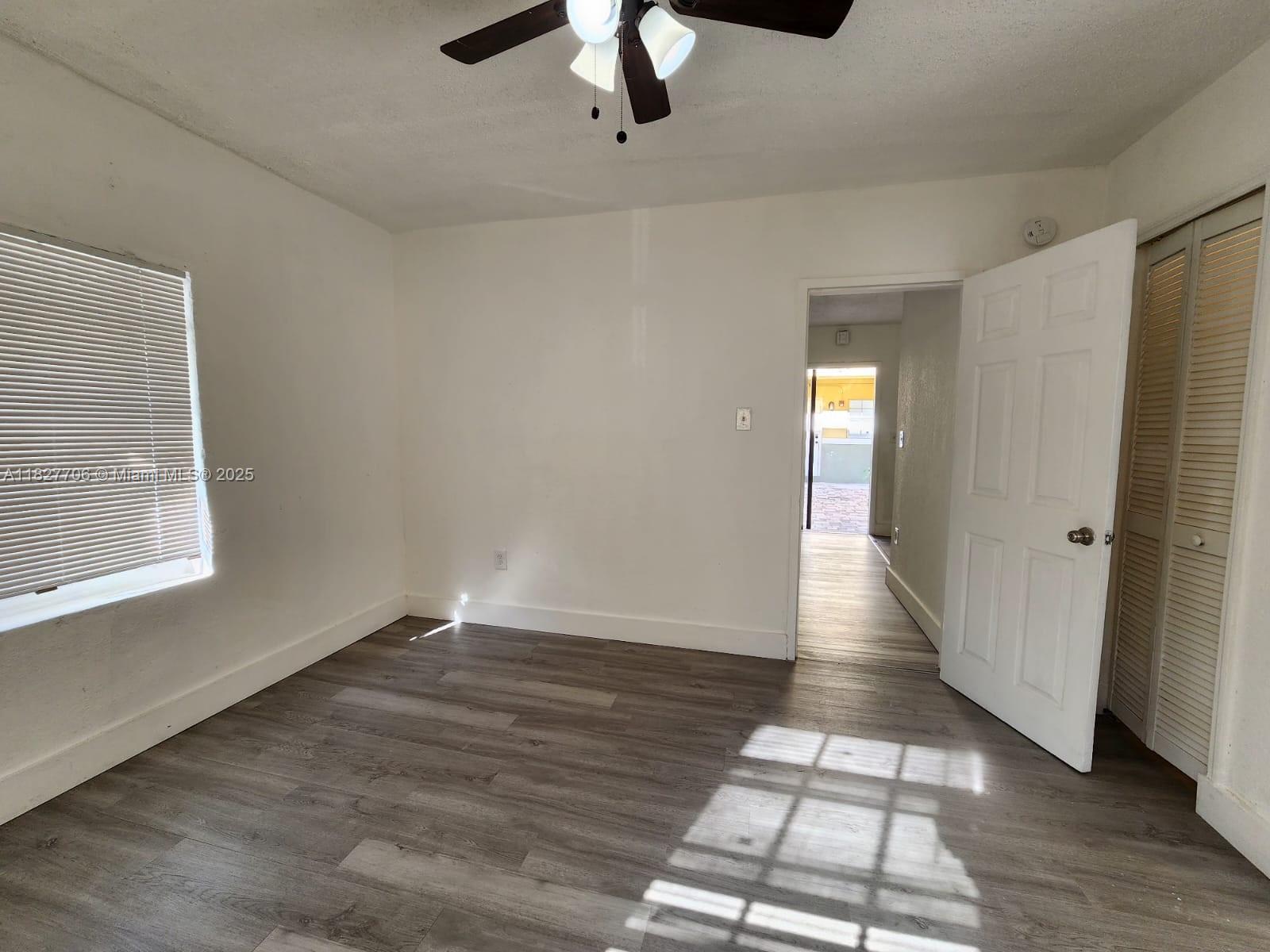 Don’t miss this fantastic investment opportunity! This beautifully updated corner unit features a brand-new kitchen with modern appliances and new AC units.
Currently rented for $1,450/month, until January 2026. Perfect for those looking for immediate income. The building was recently painted and is well-maintained, with no special assessments planned at this time.
Whether you’re an investor seeking strong returns or a future owner looking for a turnkey home, this unit offers both style and peace of mind. Schedule your showing today!
