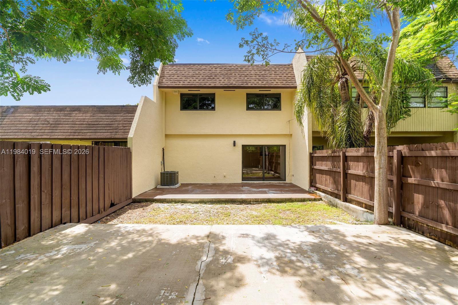 SEAPINES - Residential Lease