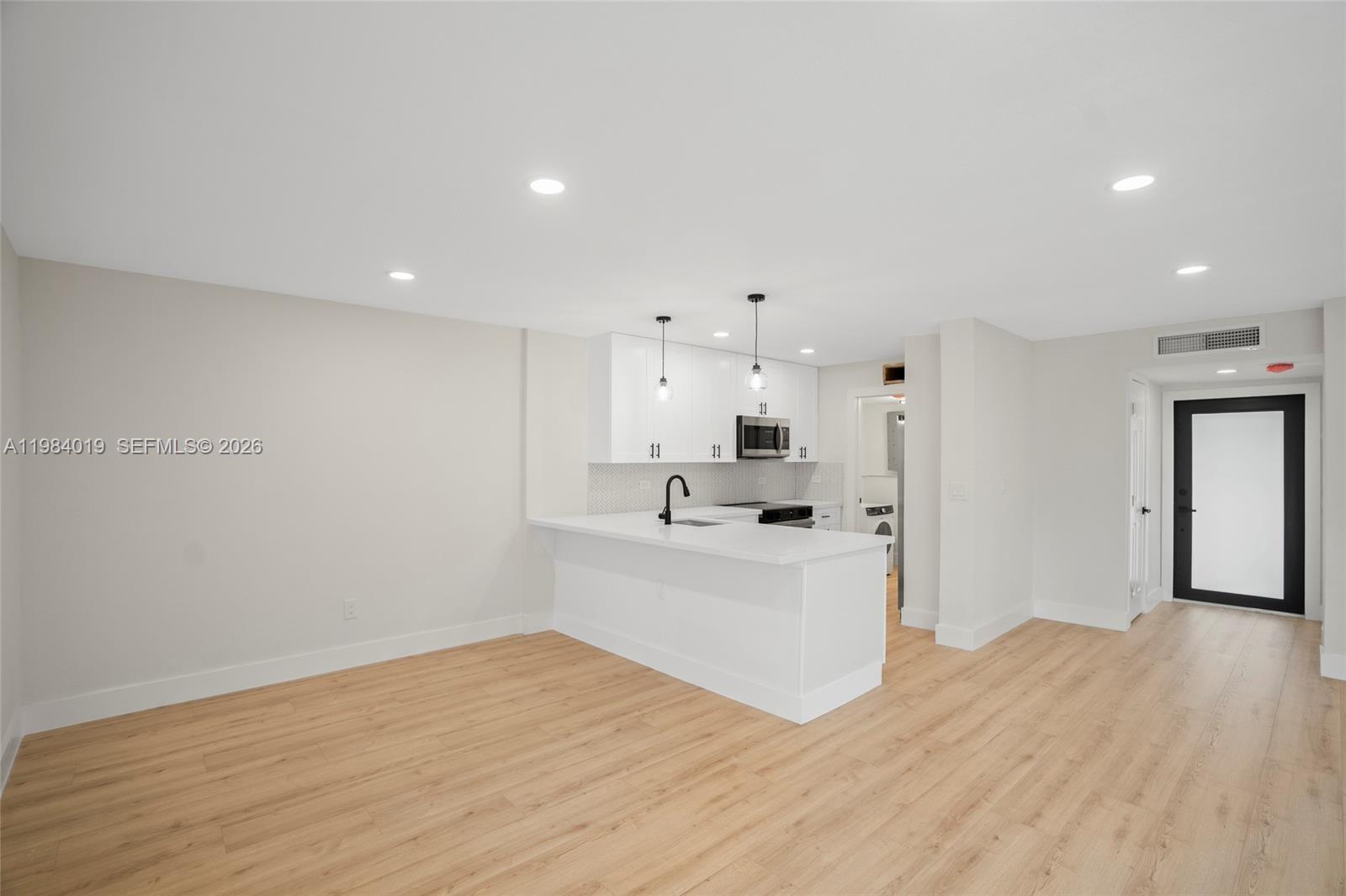 SEAPINES - Residential Lease