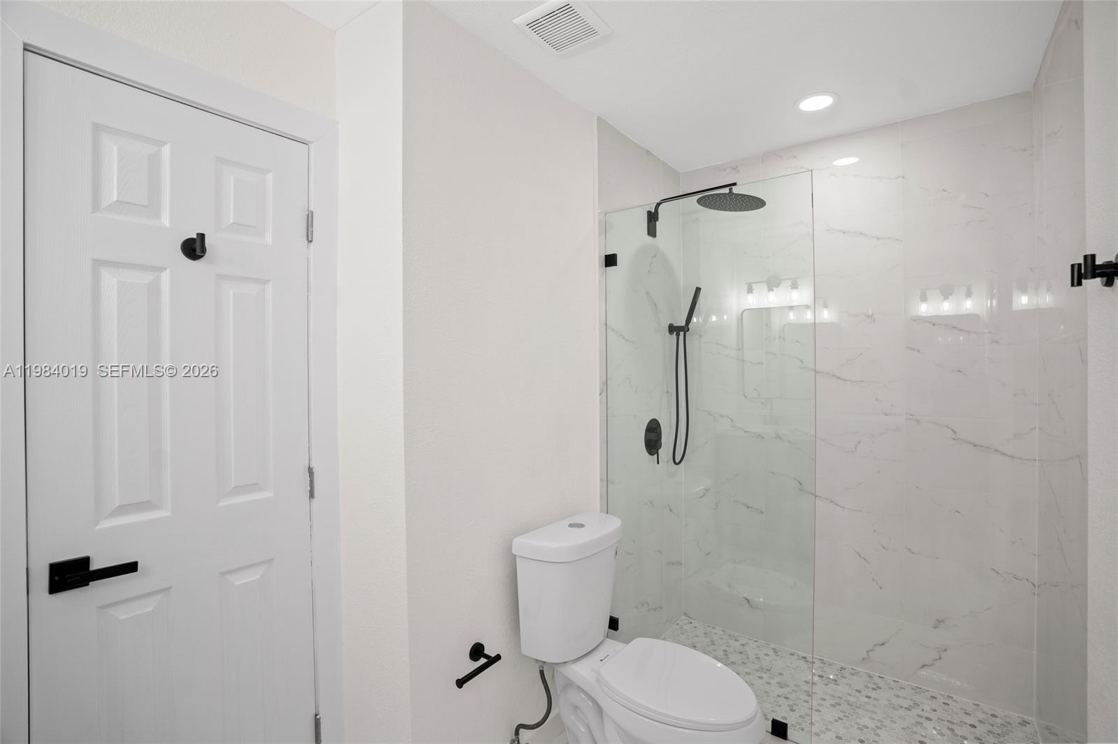 SEAPINES - Residential Lease